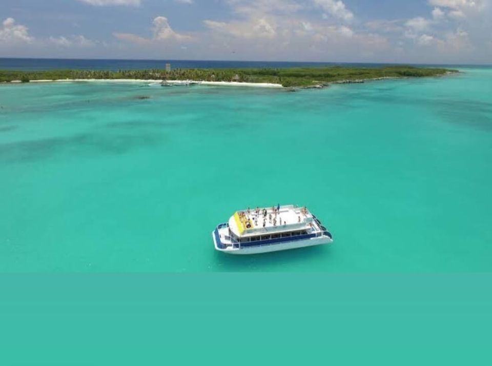 Lower deck seating and bar area